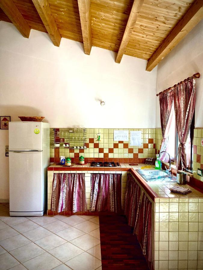 Lovely Cottage 卡斯泰拉马莱 外观 照片