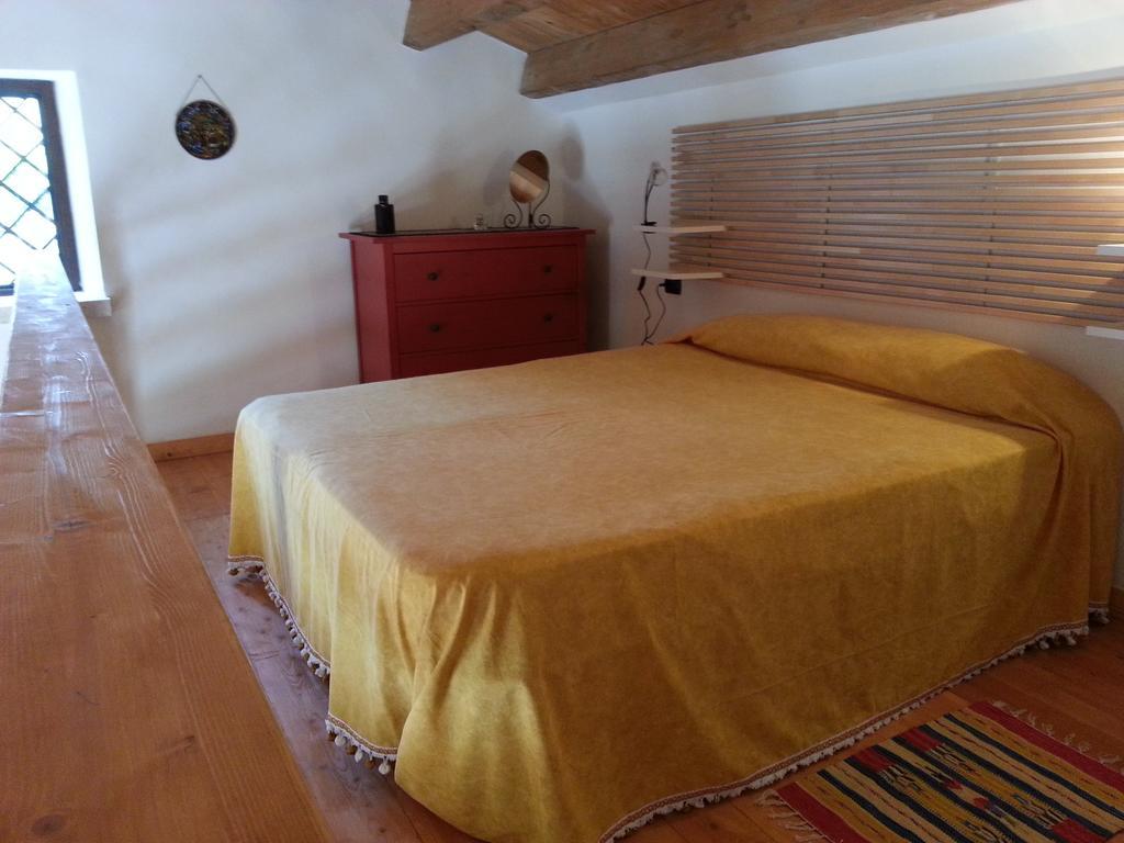 Lovely Cottage 卡斯泰拉马莱 外观 照片