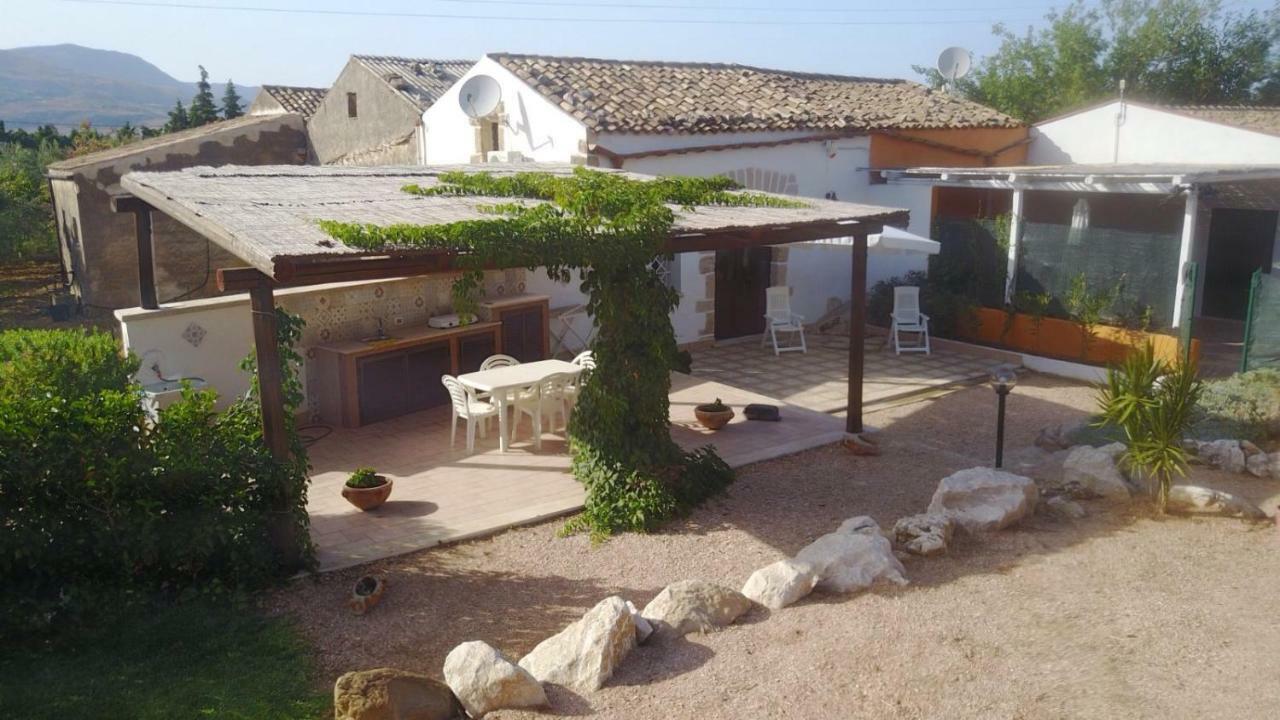 Lovely Cottage 卡斯泰拉马莱 外观 照片