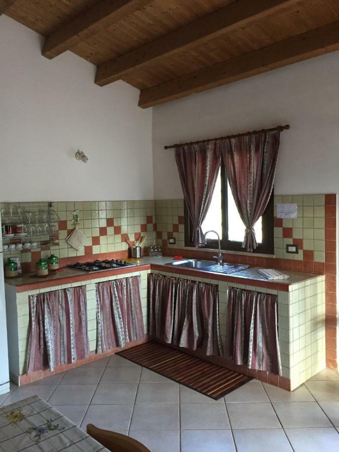 Lovely Cottage 卡斯泰拉马莱 外观 照片